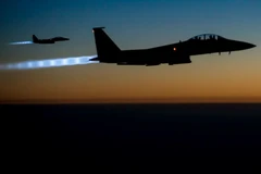 Một cặp F-15E của Không quân Mỹ bay qua miền Bắc Iraq. (Nguồn: Reuters) 