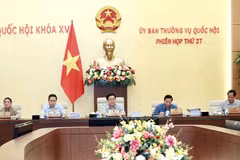 Sáng 12/10, tại Nhà Quốc hội, Ủy ban Thường vụ Quốc hội tiến hành giám sát chuyên đề “Việc thực hiện chính sách, pháp luật về phát triển năng lượng giai đoạn 2016-2021.” (Ảnh: Doãn Tấn/TTXVN)