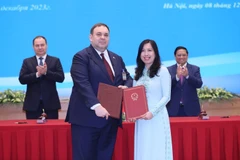 Hai Thủ tướng chứng kiến lễ ký văn kiện hợp tác giữa Việt Nam và Belarus