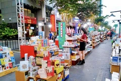 Không gian bán sách tại Lễ hội Đường sách Tết. (Ảnh: Hồng Giang/TTXVN) 