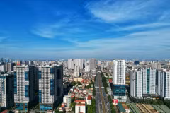 Hà Nội giao chủ đầu tư, đơn vị quản lý vận hành, Ban quản trị nhà chung cư căn cứ phương pháp xác định giá dịch vụ quản lý vận hành nhà chung cư theo quy định tại khoản 3, Điều 59 của Nghị định số 95/2024/NĐ-CP. (Ảnh: Xuân Quảng/Vietnam+)
