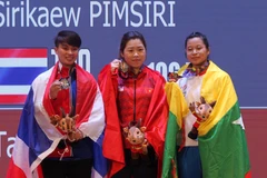 [Photo] Cô gái dân tộc Giáy Hoàng Thị Duyên phá kỷ lục SEA Games