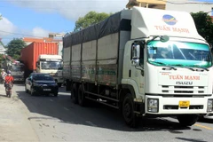 Ùn tắc giao thông trong ngày 15/8 tại khu vực Trạm thu phí BOT 39B Thanh Nê. (Ảnh: Thế Duyệt/TTXVN) 