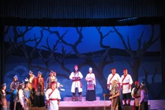 Một cảnh trong vở chèo "Thiên duyên huyền tích." (Nguồn: Báo Văn hóa) 