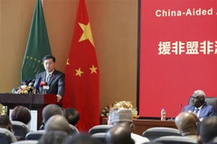 Ngoại trưởng Trung Quốc Tần Cương (trái) trong cuộc họp báo tại Addis Ababa, Ethiopia, ngày 12/1/2023. (Ảnh: THX/TTXVN)