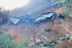 Hiện trường một vụ sạt lở đất vùi lấp 11 người tại huyện Phước Sơn