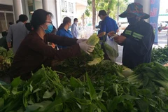 [Video] Chợ 0 đồng đầu tiên cho người nghèo tại Đồng Nai