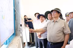 Hình ảnh Thủ tướng kiểm tra tình hình khô hạn tại Ninh Thuận