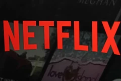 Chủ tài khoản Netflix sẽ phải chi một khoản phụ phí nếu họ chia sẻ tài khoản này với người khác sống ngoài gia đình. (Nguồn: AP)