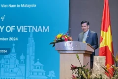 Đại sứ Việt Nam tại Malaysia Đinh Ngọc Linh phát biểu tại buổi lễ. (Ảnh: Thành Trung/TTXVN)