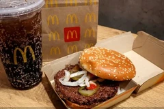 Các nhà hàng McDonald's tại 13 bang bị ảnh hưởng đã tạm thời đưa sản phẩm Quarter Pounder ra khỏi thực đơn, mặc dù các món khác, trong đó có các loại burger thịt bò khác, vẫn được bán. (Nguồn: USA Today)