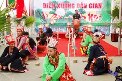 Đồng bào Dân tộc Dao trình diễn Múa Rùa. (Nguồn: Báo Phú Thọ)