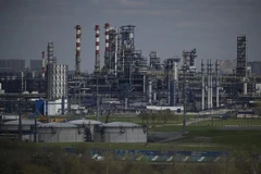Một cơ sở lọc dầu ở ngoại ô Moskva, Nga. (Ảnh: AFP/TTXVN)