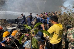 Chiếc máy bay rơi xuống đã bị cháy. (Nguồn: Myrepublica)