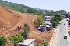 Công trường dự án cấp bách xử lý tạm thời sạt lở đất đồi tại khu vực ấp Phú Lâm 3, xã Phú Sơn, huyện Tân Phú. (Nguồn: Báo Đồng Nai) 
