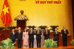 Lãnh đạo Quốc hội chúc mừng bà Võ Thị Ánh Xuân được bầu giữ chức Phó Chủ tịch nước, ông Nguyễn Hòa Bình được bầu giữ chức Chánh án Tòa án Nhân dân tối cao và ông Lê Minh Trí được bầu giữ chức Viện trưởng Viện kiểm sát Nhân dân tối cao nhiệm kỳ 2021-2026. 