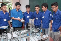 [Video] Học sinh tốt nghiệp THCS có thể học lên cao đẳng