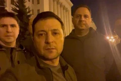 [Video] Tổng thống Ukraine Zelensky xuất hiện, bác tin đã rời Kiev