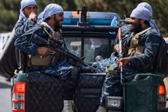 Taliban ăn mừng sau khi binh sỹ Mỹ cuối cùng rút khỏi Afghanistan