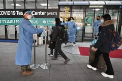 Hồi tháng Một, Chính phủ Hàn Quốc đã tạm ngừng cấp thị thực ngắn hạn và bắt buộc xét nghiệm PCR đối với hành khách nhập cảnh xuất phát từ Trung Quốc. (Nguồn: AFP)