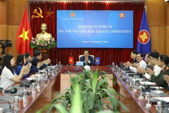 Thứ trưởng Bộ Nội vụ Trần Anh Tuấn chủ trì tại điểm cầu Hà Nội. (Ảnh: Văn Điệp/TTXVN) 