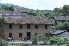 Lạng Sơn: Mai một dần những ngôi nhà trình tường ở Bản Khiếng