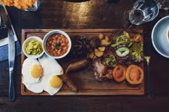 Protein là một chất dinh dưỡng đa lượng cần thiết cho sự phát triển, phục hồi và duy trì các mô trong cơ thể. (Nguồn: Pexels)