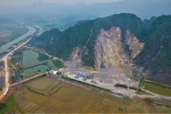 Hòa Bình: Ngã vào máy nghiền đá, một công nhân tử vong