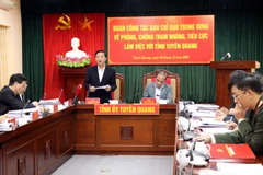 Phó Chủ tịch Quốc hội, Phó Trưởng Ban Chỉ đạo Trung ương về Phòng Chống Tham nhũng, Tiêu cực Nguyễn Khắc Định phát biểu tại buổi làm việc. (Ảnh: Quang Cường/TTXVN)