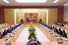Thủ tướng Phạm Minh Chính hội kiến Chủ tịch Duma Quốc gia Quốc hội Liên bang Nga Vyacheslav Victorovich Volodin. (Ảnh: Dương Giang/TTXVN) 
