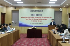 Phó Cục trưởng Cục Kiểm tra Văn bản Quy phạm Pháp luật (Bộ Tư pháp) Nguyễn Duy Thắng phát biểu. (Ảnh: Mai Hiền/TTXVN phát)