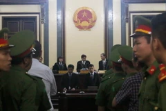 Phiên tòa xét xử sơ thẩm bị cáo Phạm Công Danh và đồng phạm. (Ảnh: Hoàng Hải/TTXVN)