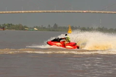 Bến Tre: Một người tử vong khi lái môtô nước trên sông Tiền