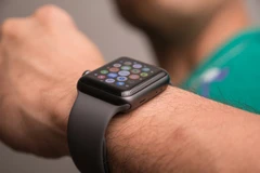 Đồng hồ thông minh Apple Watch. (Nguồn: The Verge)