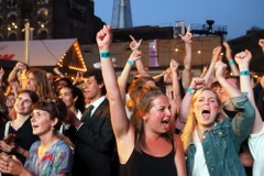 Người hâm mộ Anh luôn dành chọn sự tin tưởng và ủng hộ đối với đội tuyển. (Ảnh: Như Mai/Vietnam+)