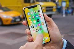 iPhone X. (Nguồn: Cnet)