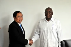 Ủy viên Bộ Chính trị, Phó Chủ tịch thứ nhất Hội đồng Nhà nước và Hội đồng Bộ trưởng Cuba Salvador Valdés Mesa tiếp Bí thư Trung ương Đảng, Chủ tịch Ủy ban Trung ương Mặt trận Tổ quốc Việt Nam Trần Thanh Mẫn. (Ảnh: Vũ Hà/TTXVN)