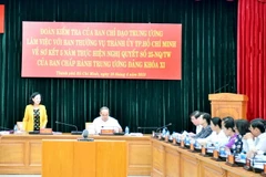 Bà Trương Thị Mai, Ủy viên Bộ Chính trị, Bí thư Trung ương Đảng, Trưởng Ban Dân vận Trung ương phát biểu tại buổi làm việc. (Ảnh: Thu Hoài/TTXVN)