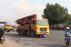 Xe rơmooc đâm xe máy trên Quốc lộ 1A, một người tử vong