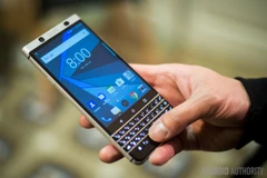 Mẫu điện thoại BlackBerry KeyOne. (Nguồn: Android Authority)