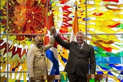 Tổng thống Ấn Độ Ram Nath Kovind và Chủ tịch Cuba Miguel Díaz-Canel. (Nguồn: ninews.in)