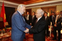 Tổng Bí thư Nguyễn Phú Trọng tiếp Chủ tịch Hội hữu nghị Hungary-Việt Nam Botz Laszló. (Ảnh: Trí Dũng/TTXVN)