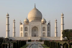 Đền Taj Mahal tại thành phố Agra, Ấn Độ. (Nguồn: AFP/TTXVN)