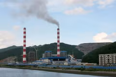 Nhà máy nhiệt điện Quảng Ninh công suất 1.200 MW. (Ảnh: TTXVN)