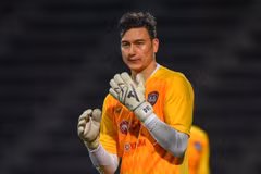 Đặng Văn Lâm liên tục bỏ tập gần đây ở đội bóng chủ quản. (Ảnh: Muangthong United) 