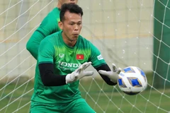 Thủ môn Tấn Trường đủ sức thay thế Văn Lâm bắt chính ở tuyển Việt Nam?