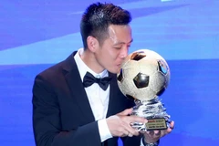 Văn Quyết giành Quả bóng Vàng Việt Nam 2020. (Ảnh: Hiển Nguyễn/Vietnam+) 