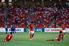 Đội tuyển Indonesia đổ gục sau thất bại đậm 0-4 trước Thái Lan ở chung kết lượt đi AFF Cup 2020. (Ảnh: Getty Images)