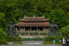 Chùa Địa Tạng Phi Lai Tự, tọa lạc tại thôn Ninh Trung (xã Liêm Sơn, Thanh Liêm, Hà Nam) thời gian gần đây thu hút rất nhiều bạn bè, du khách trong nước và quốc tế nhờ vẻ đẹp thanh tịnh, yên bình. (Ảnh: Minh Sơn/Vietnam+)
