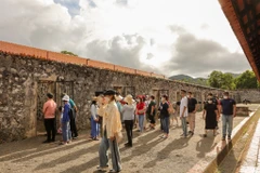 Ngày 24-26/6, Báo Điện tử VietnamPlus đã tổ chức chuyến 'Về Nguồn' tại Côn Đảo, nơi có những di tích lịch sử ghi dấu tội ác của kẻ xâm lược và sự bất khuất, kiên cường của hàng vạn chiến sỹ cách mạng. (Ảnh: Hoài Nam/Vietnam+)